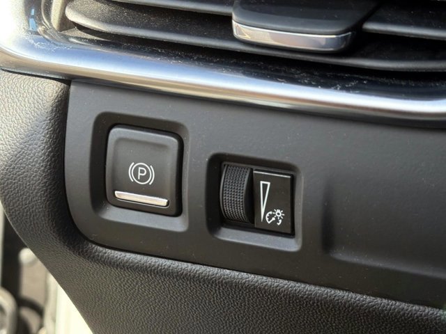 Used 2019 Cadillac XT4 Premium Luxury image 32