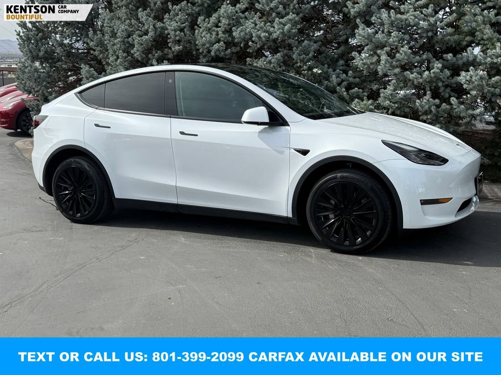 Used 2023 Tesla Model Y Long Range image 11