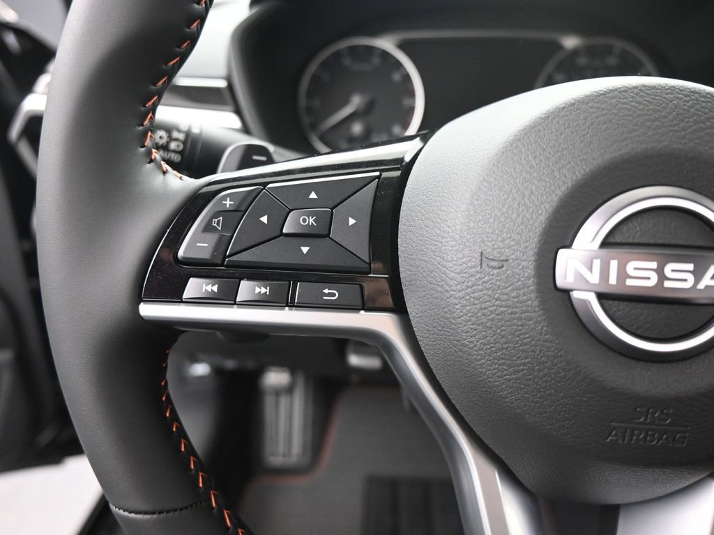 New 2025 Nissan Altima 2.5 SR image 13