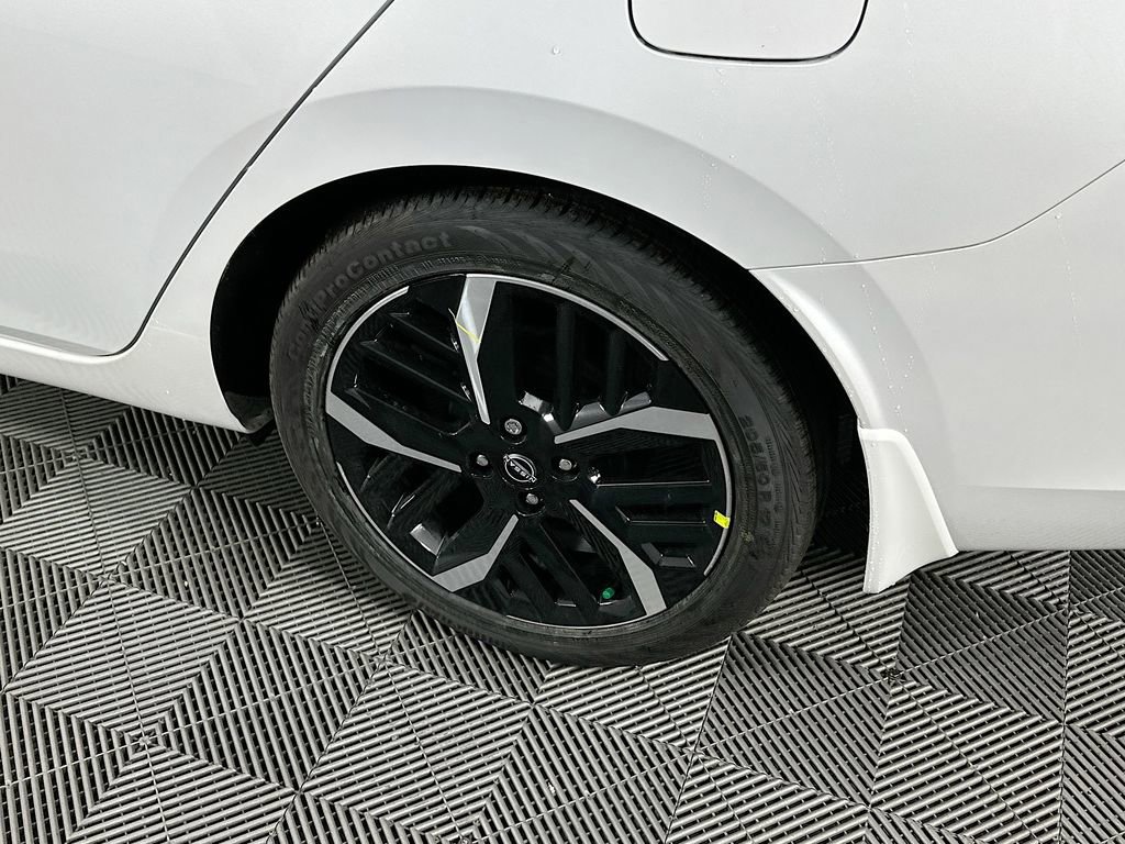 New 2025 Nissan Versa SR w/ Trunk Package image 36