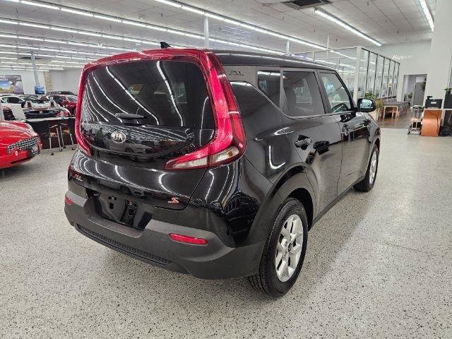 Used 2020 Kia Soul S FWD image 4
