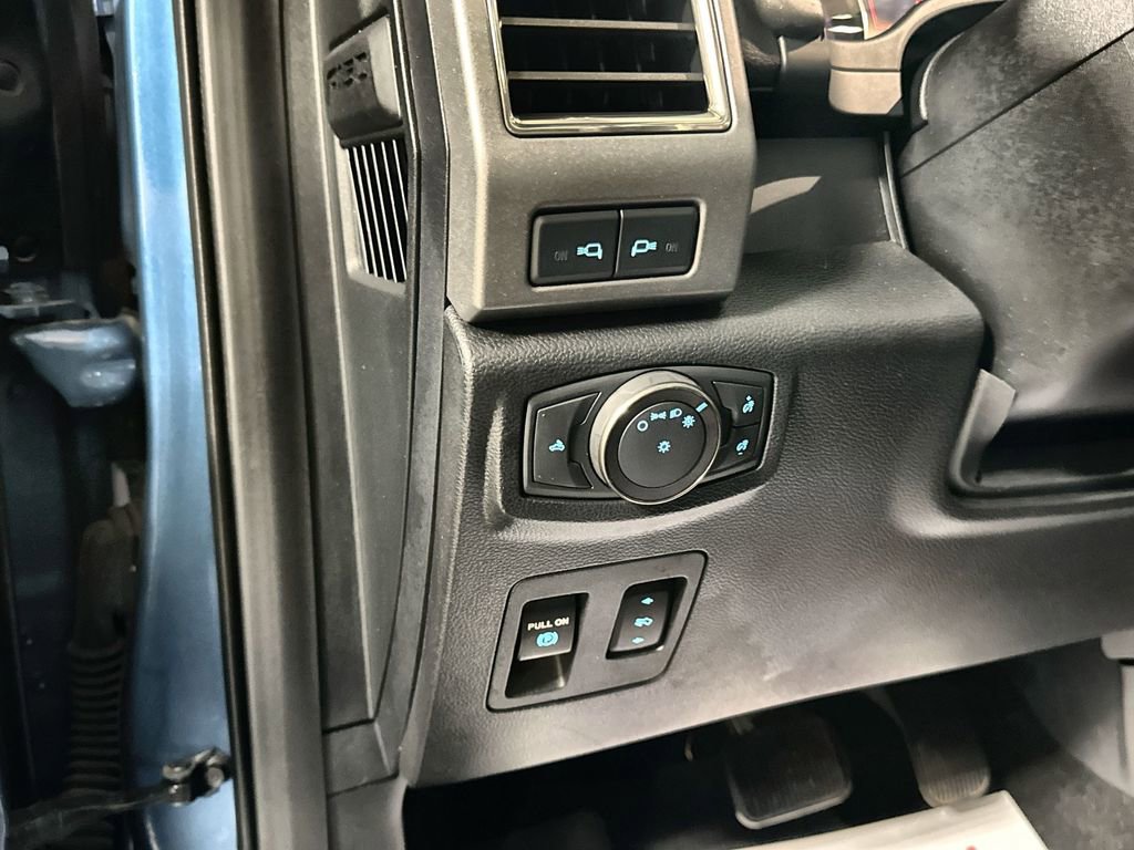 Used 2019 Ford F150 Raptor w/ Equipment Group 802A Luxury AWD/4WD image 16