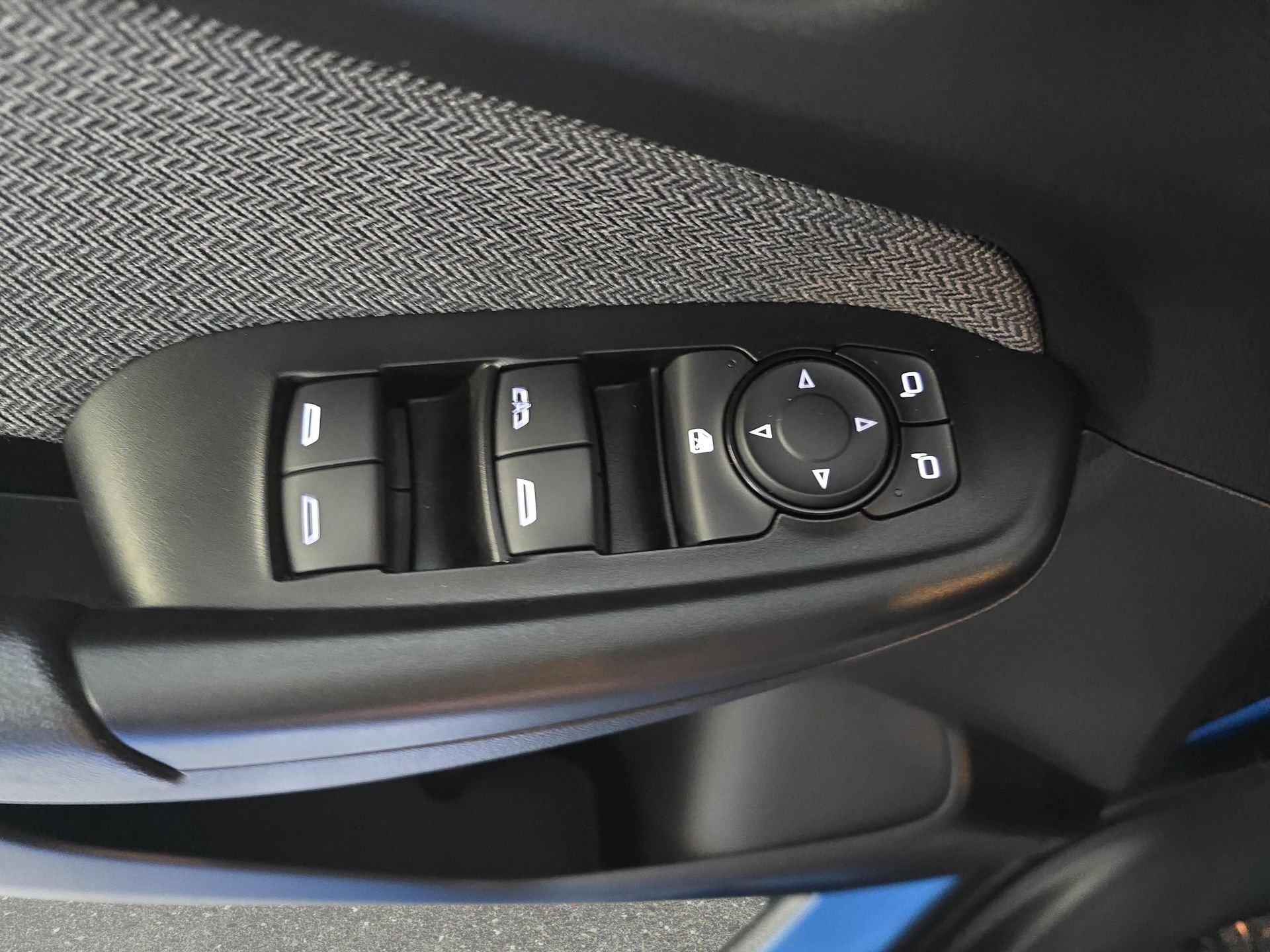 Used 2024 Chevrolet TrailBlazer LT w/ LT Cold Weather Package FWD image 27