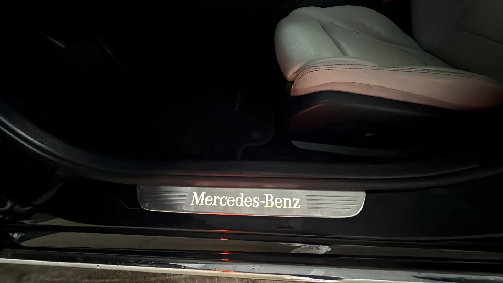 Used 2017 Mercedes-Benz C 300 4MATIC Sedan w/ Premium 3 Package image 14