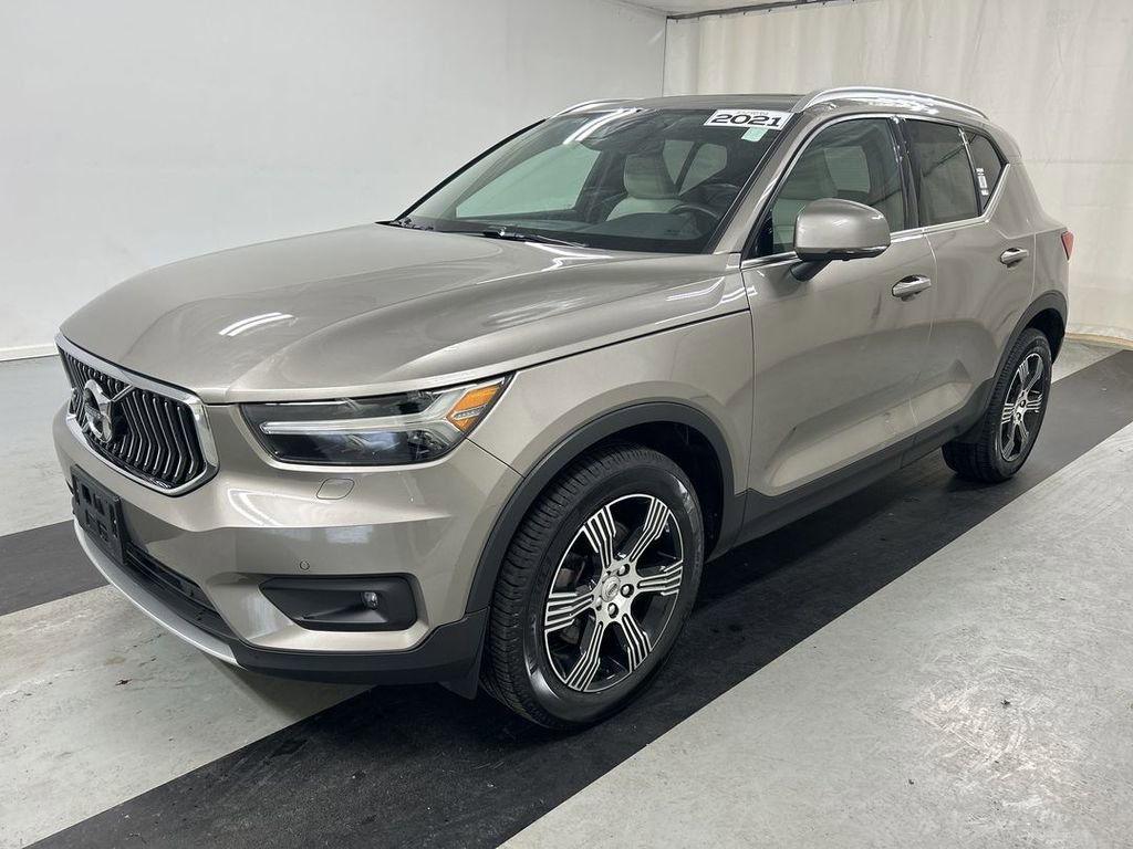 Used 2021 Volvo XC40 T5 Inscription w/ Advanced Package image 6