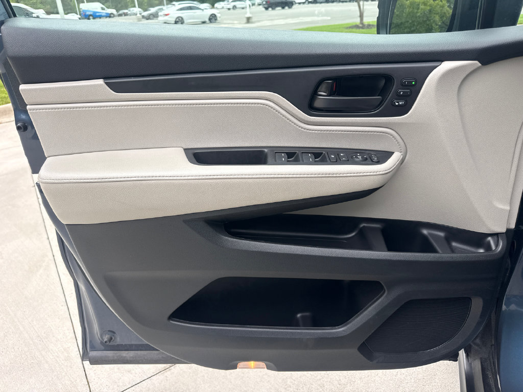 Certified 2025 Honda Odyssey EX-L image 14