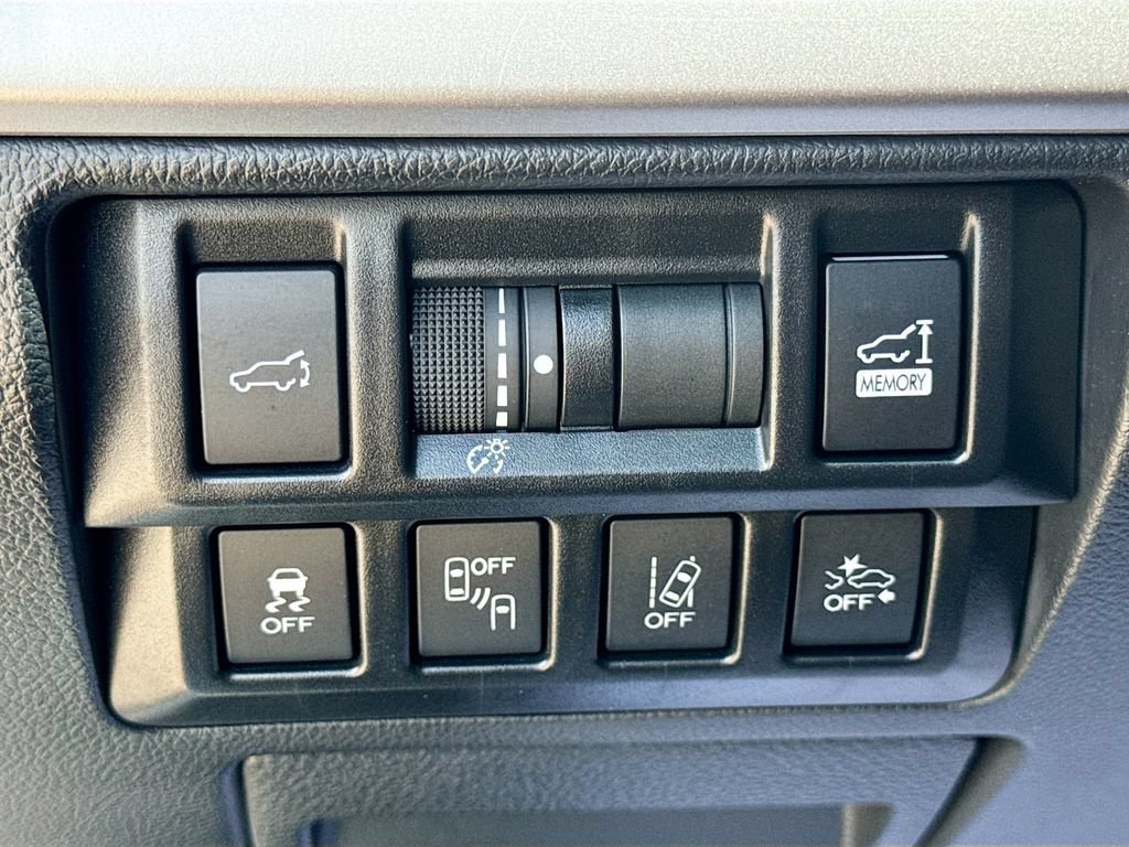 Used 2019 Subaru Outback 3.6R Limited w/ Popular Package #2 AWD/4WD image 11