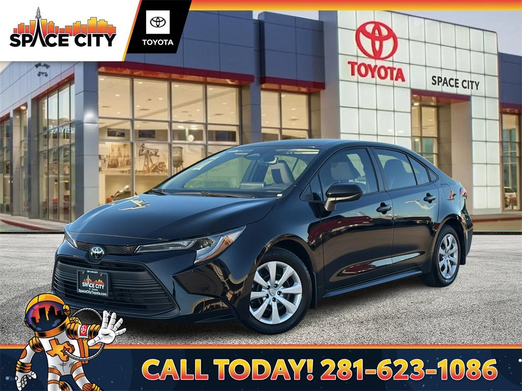 Used 2025 Toyota Corolla LE