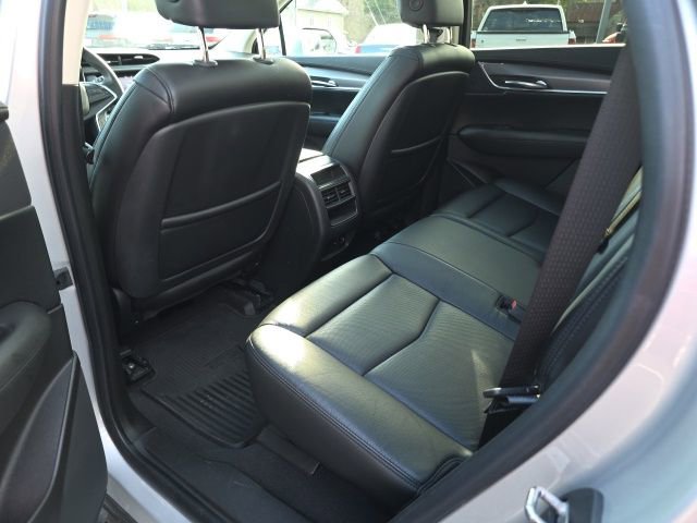 Used 2017 Cadillac XT5 Luxury w/ Driver Awareness Package image 13