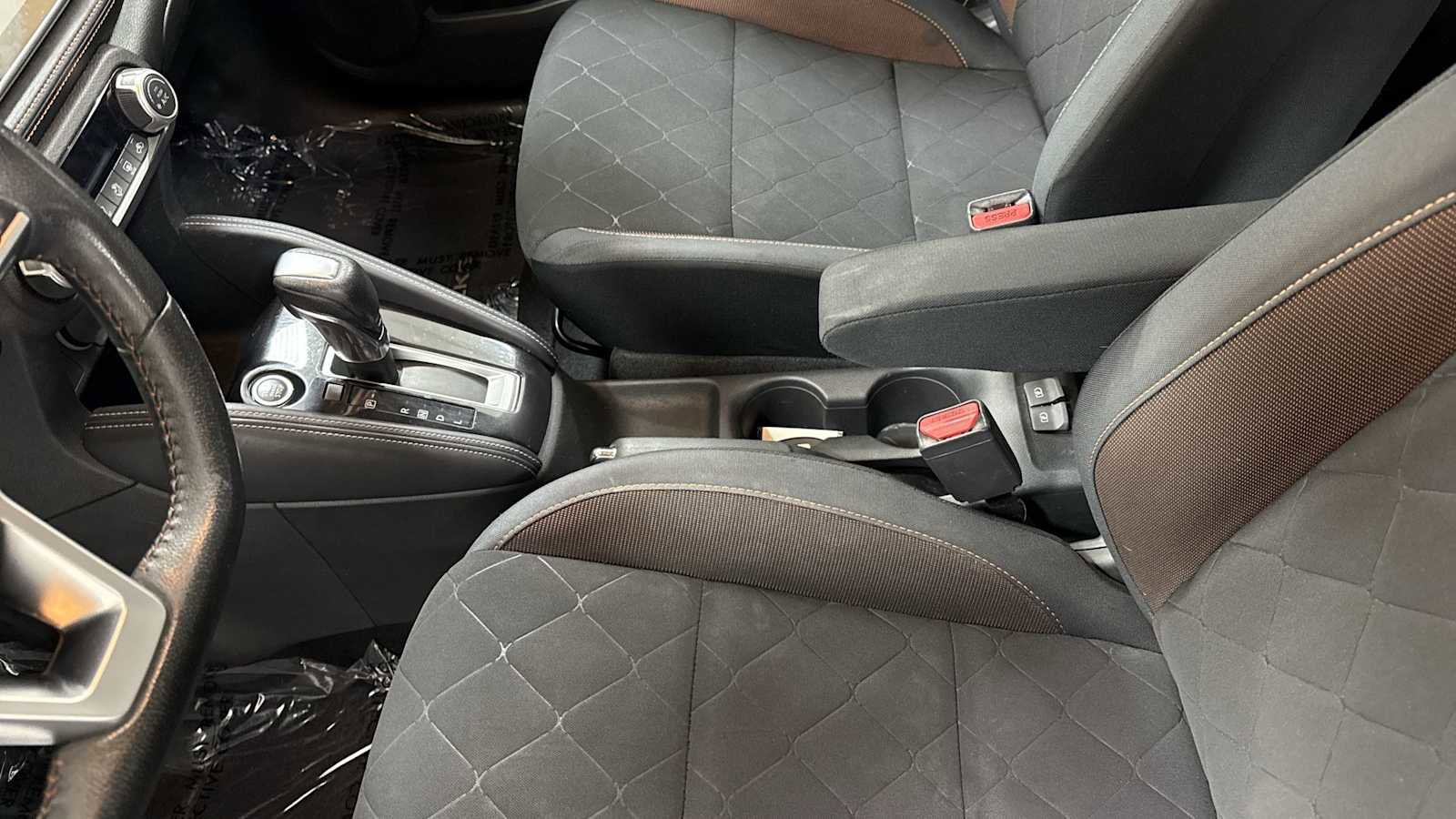 Used 2019 Nissan Kicks SR image 22
