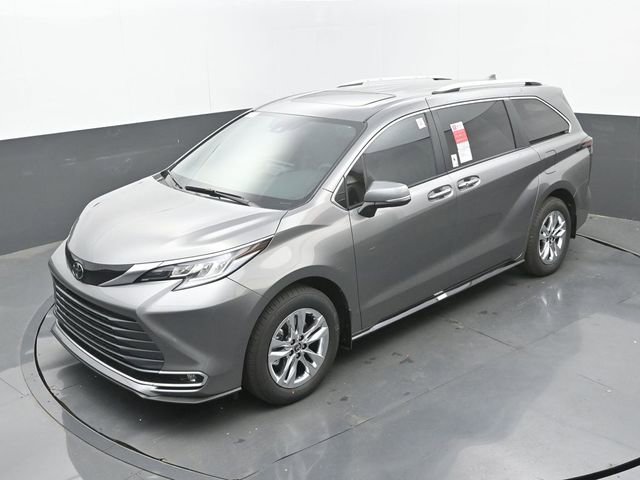 New 2026 Toyota Sienna Limited FWD image 32
