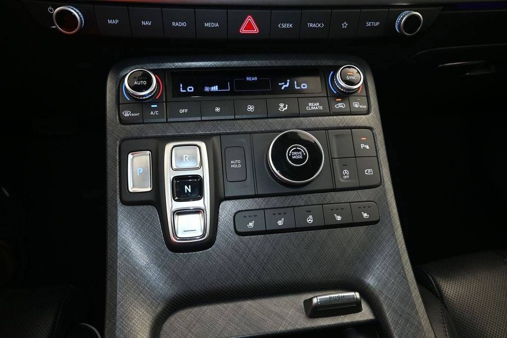 Used 2024 Hyundai Palisade Limited FWD image 18