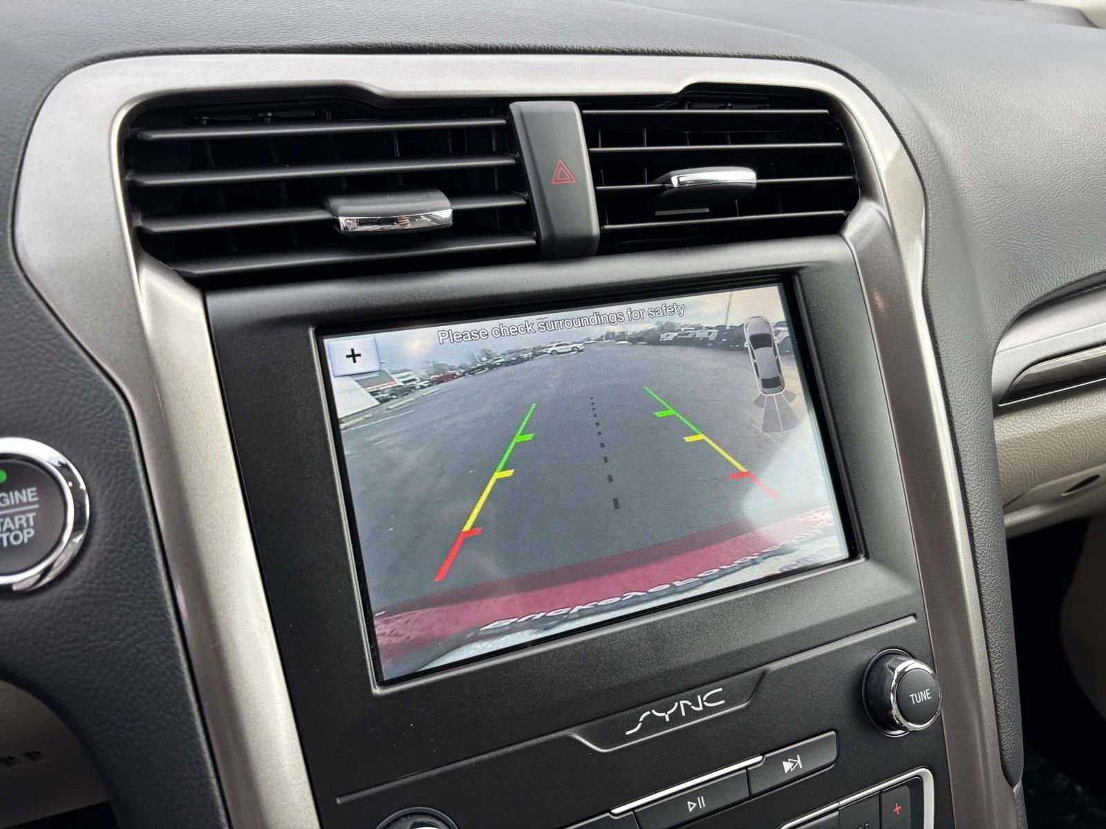 Used 2019 Ford Fusion SEL image 22