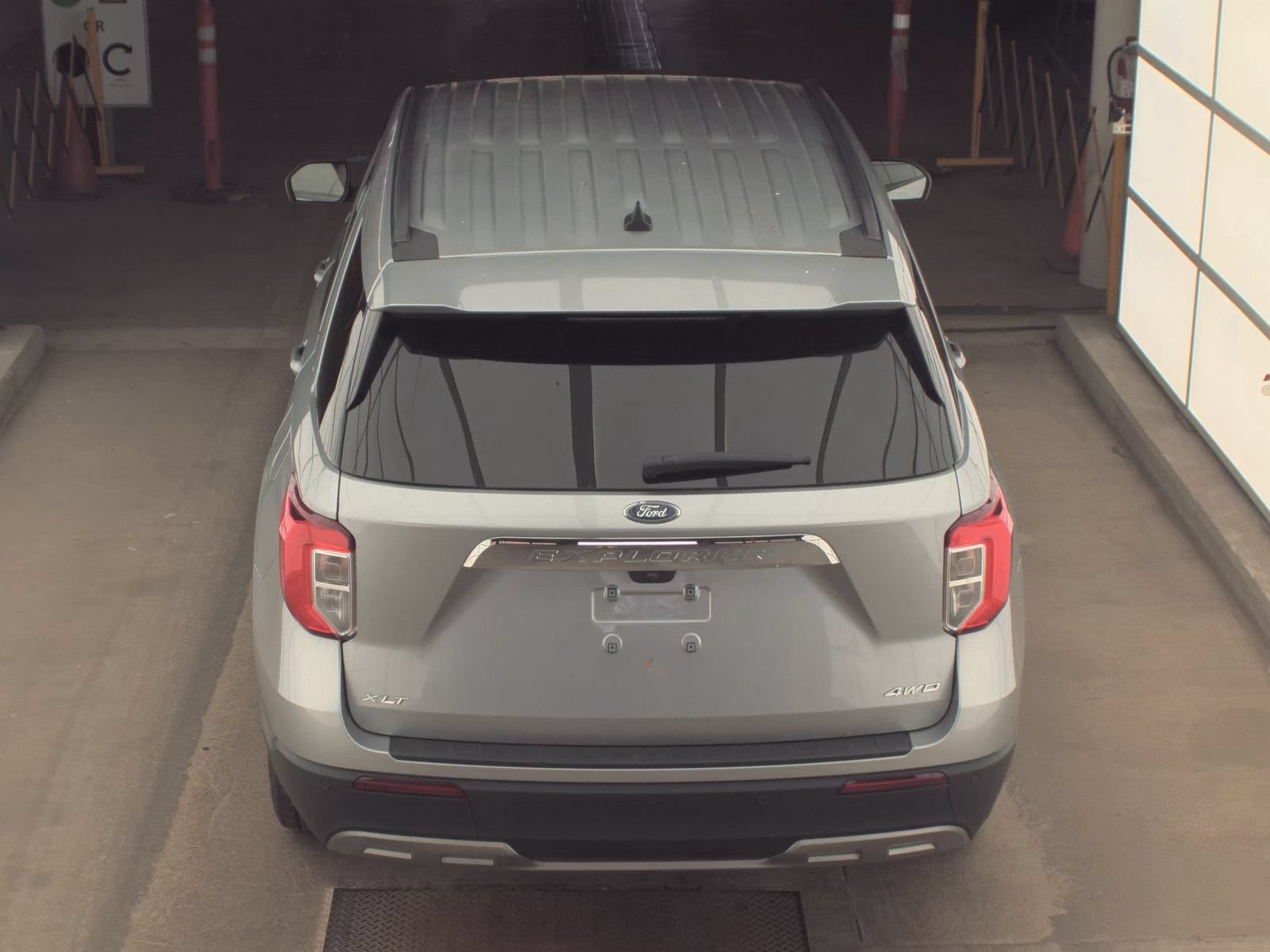 Used 2024 Ford Explorer XLT w/ Equipment Group 202A AWD/4WD image 16