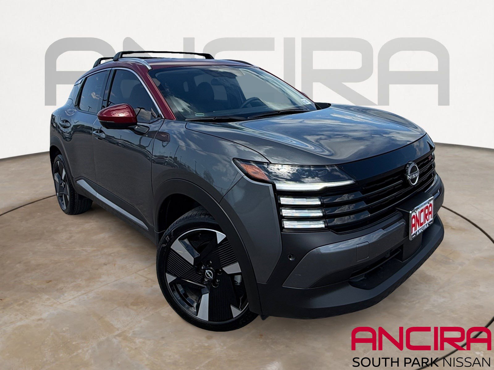 Used 2025 Nissan Kicks SR image 1
