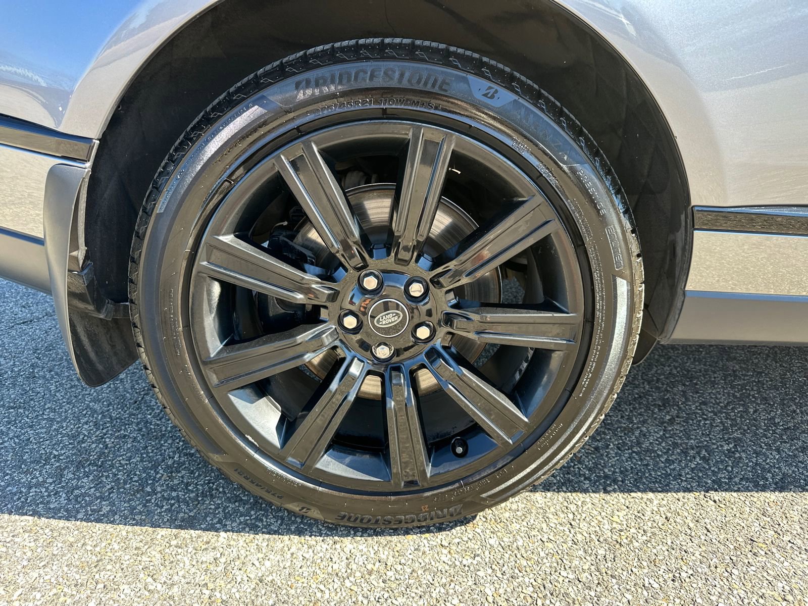 Used 2022 Land Rover Range Rover P525 Westminster Edition image 17