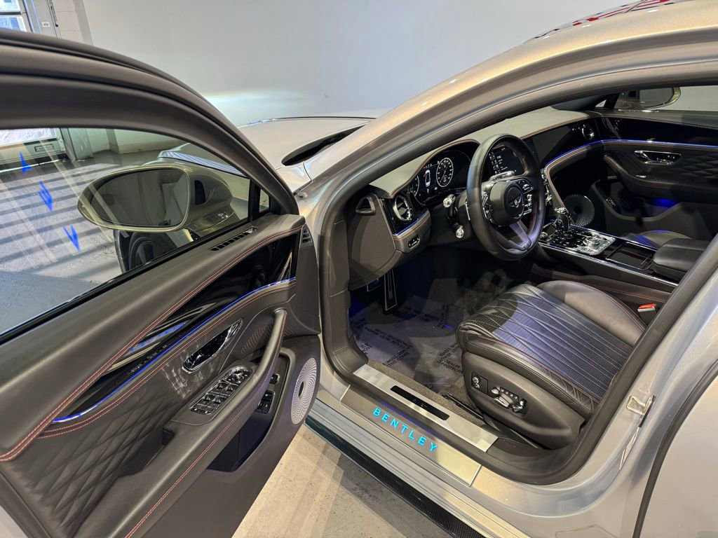 Used 2022 Bentley Flying Spur V8 AWD/4WD image 15