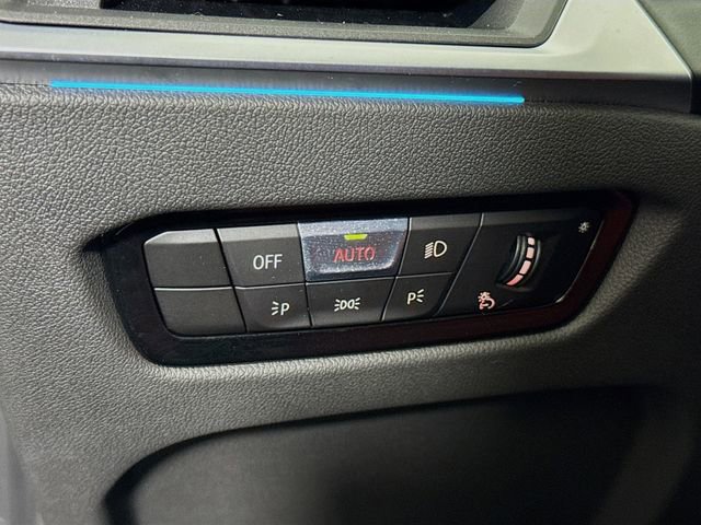 Used 2023 BMW 330i xDrive 330i xDrive w/ Driving Assistance Package image 12