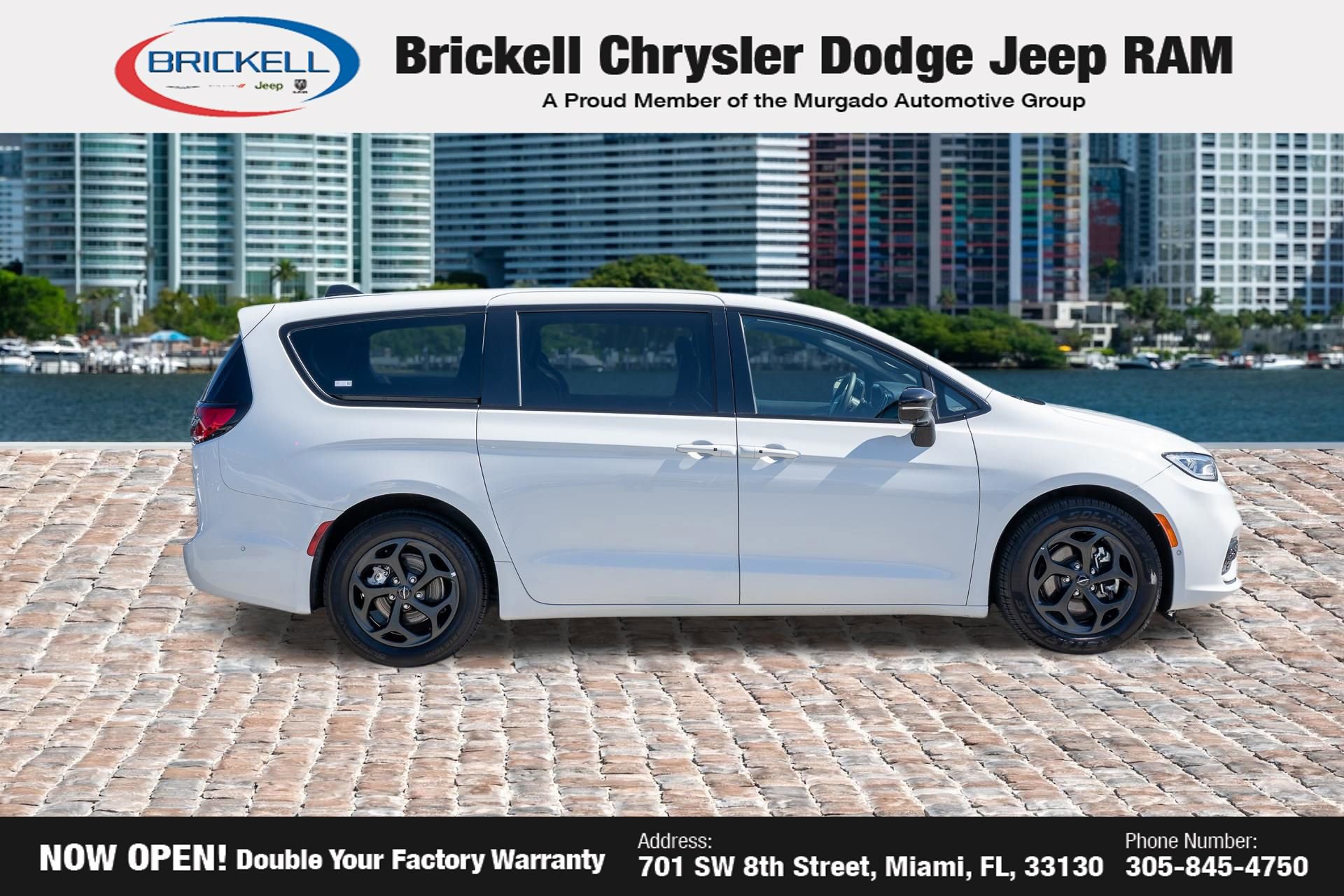 Used 2024 Chrysler Pacifica Limited FWD image 4