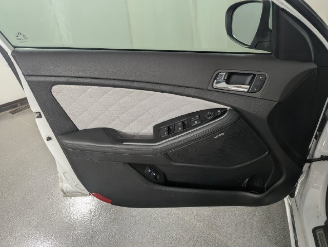 Used 2015 Kia Optima SX FWD image 9
