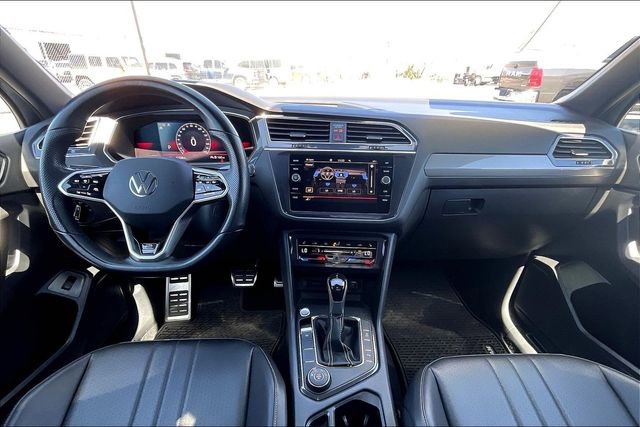 Used 2022 Volkswagen Tiguan SE R-Line image 15