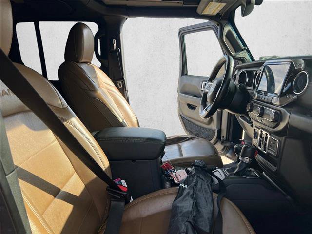 Used 2022 Jeep Wrangler Unlimited Sahara AWD/4WD image 25