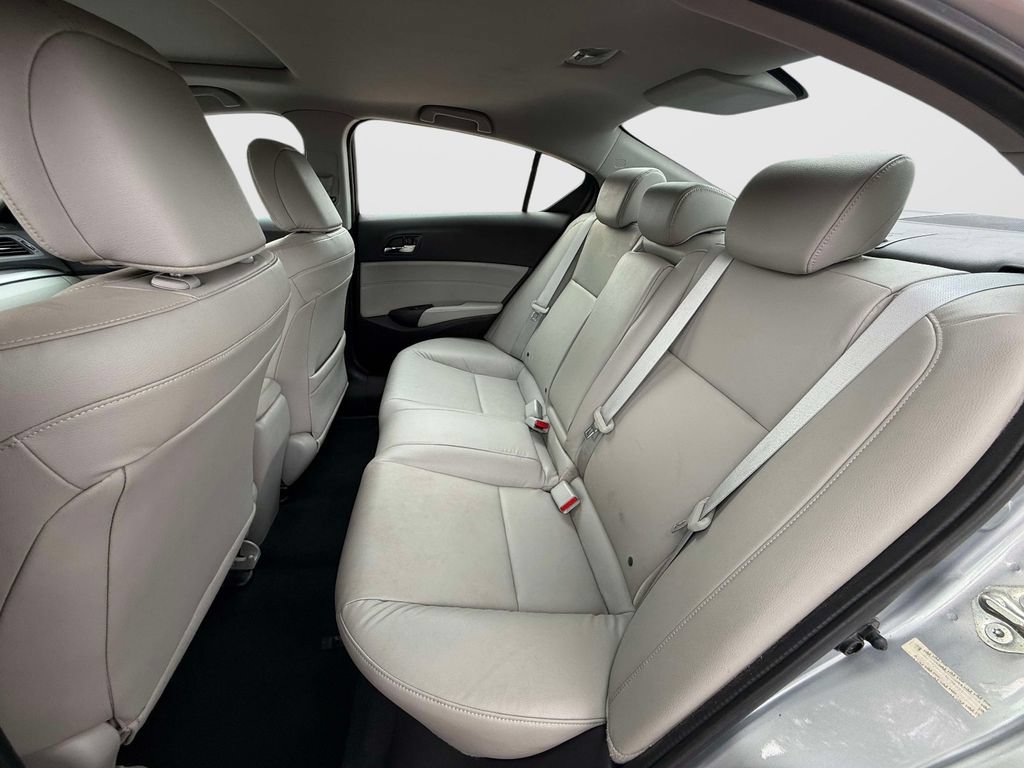Used 2018 Acura ILX FWD image 9