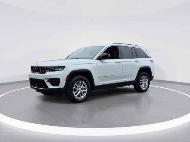 New 2026 Jeep Grand Cherokee Laredo X RWD image 4