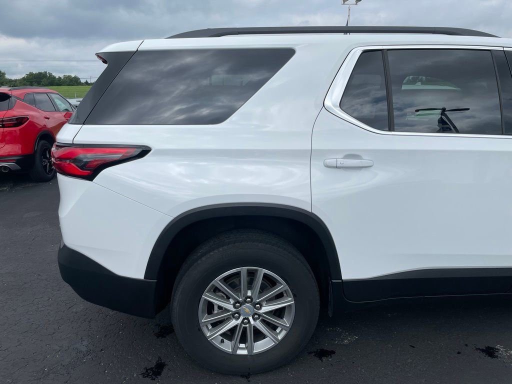 Used 2023 Chevrolet Traverse LT image 34
