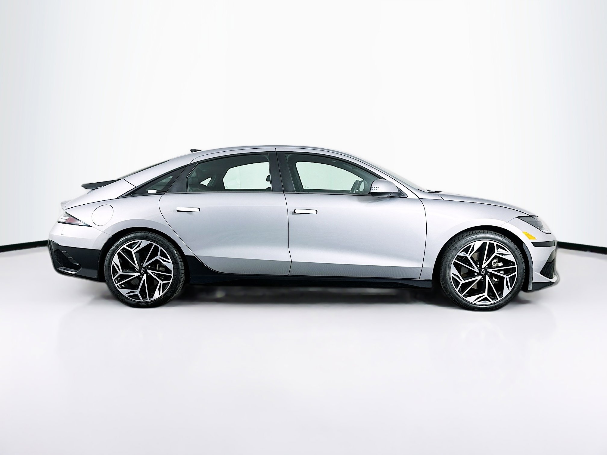 Used 2024 Hyundai Ioniq 6 SEL RWD image 10