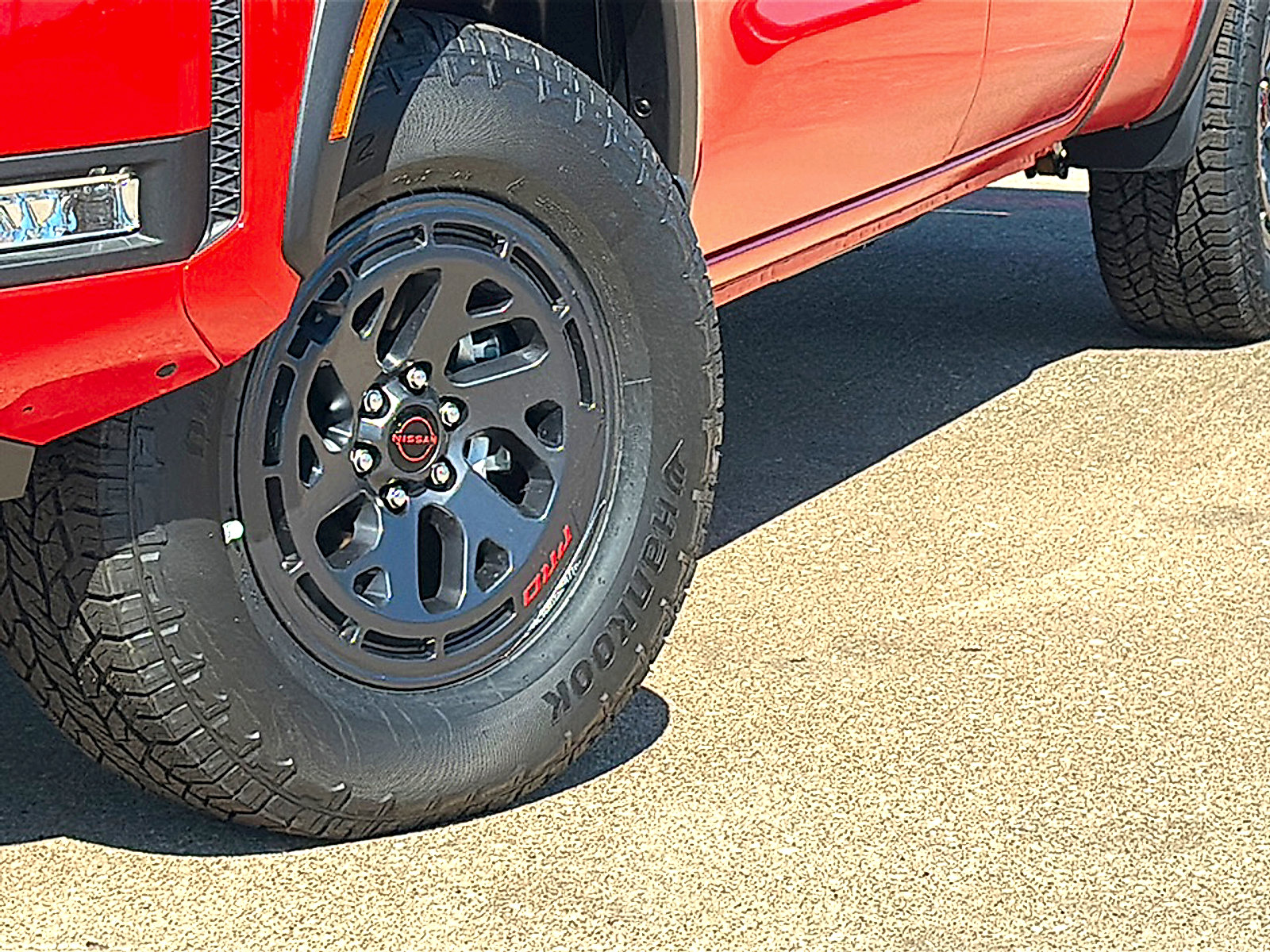 New 2026 Nissan Frontier PRO-4X w/ Pro-4x Convenience Package image 3