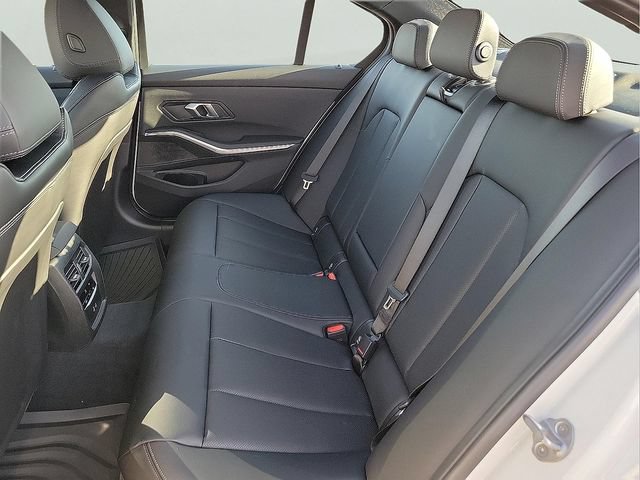 New 2026 BMW 330i xDrive Sedan AWD/4WD image 16