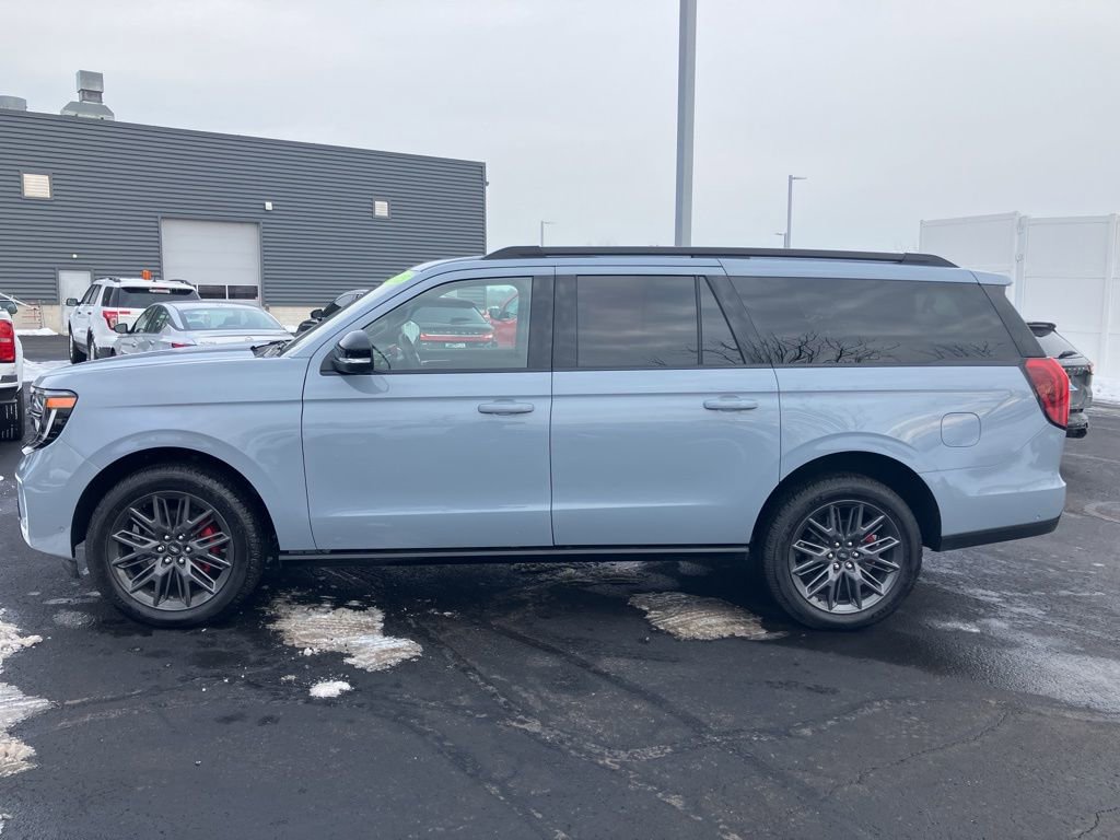 Used 2025 Ford Expedition Max Platinum w/ Stealth Performance Package image 4