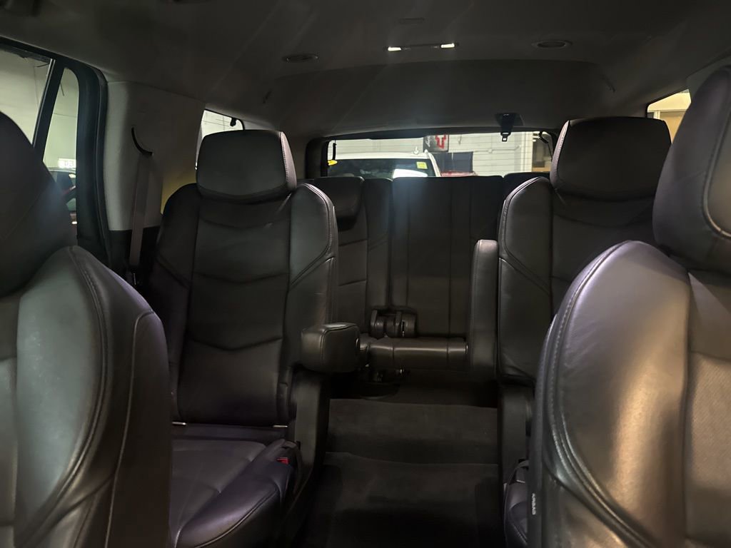 Used 2017 Cadillac Escalade Premium Luxury image 9