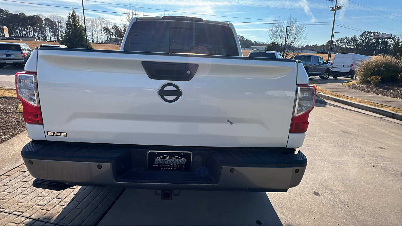 Used 2019 Nissan Titan PRO-4X w/ Pro-4x Convenience Package image 9
