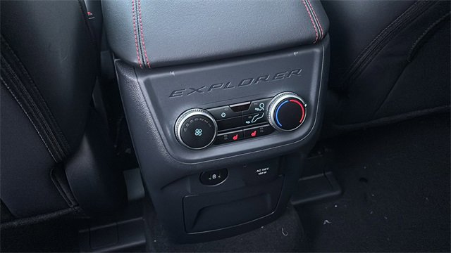 New 2026 Ford Explorer ST-Line w/ ST-Line Street Pack image 7