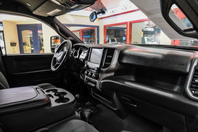 Used 2024 RAM 3500 Tradesman w/ Chrome Appearance Group AWD/4WD image 12