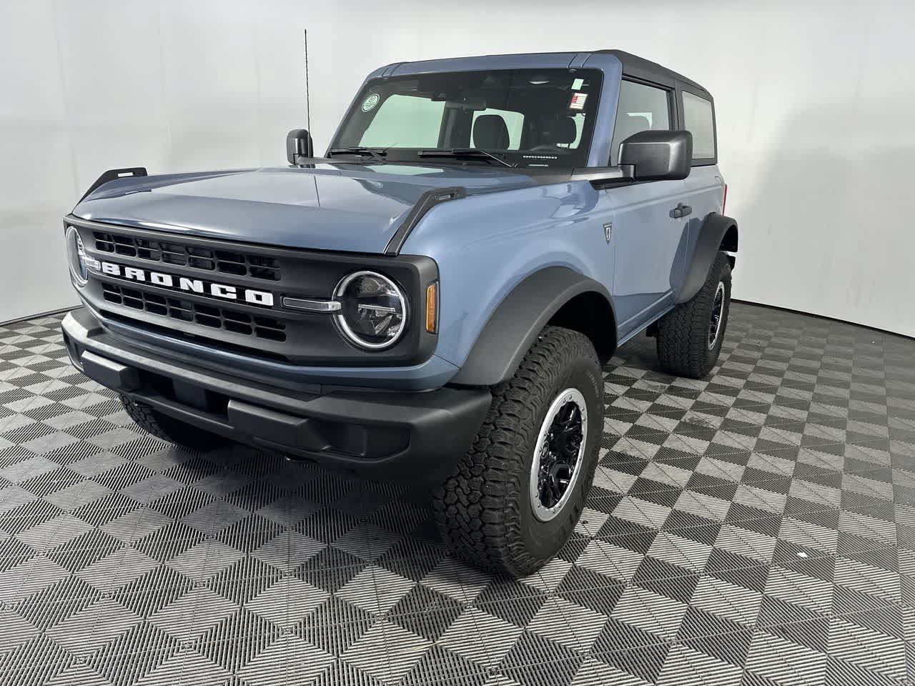 Used 2025 Ford Bronco 2-Door w/ Sasquatch Package AWD/4WD image 4