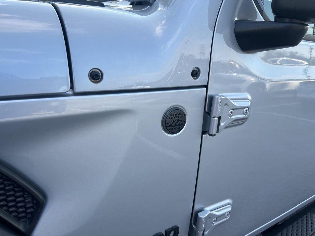Certified 2024 Jeep Gladiator Sport image 20