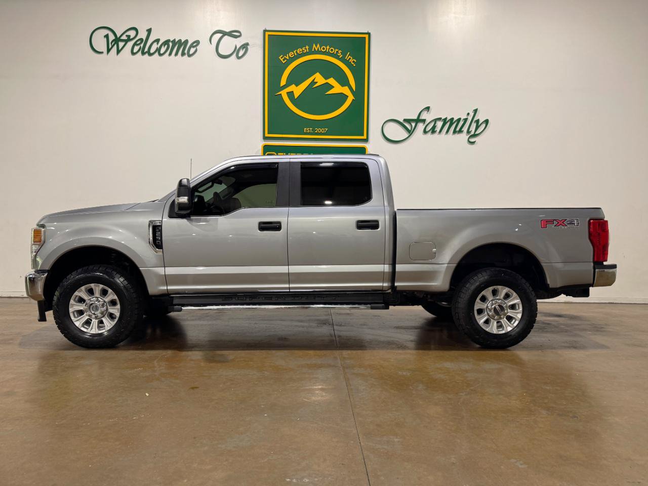Used 2022 Ford F250 XL w/ STX Appearance Package AWD/4WD image 5