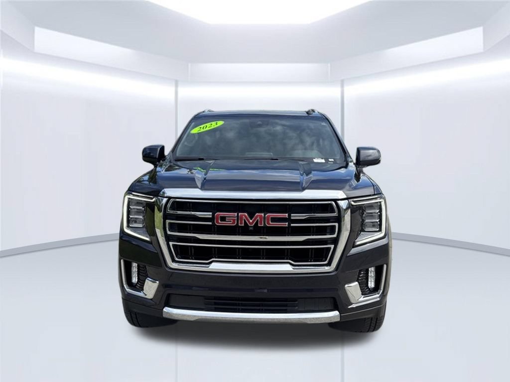 Used 2023 GMC Yukon XL SLT w/ SLT Luxury Package RWD image 2