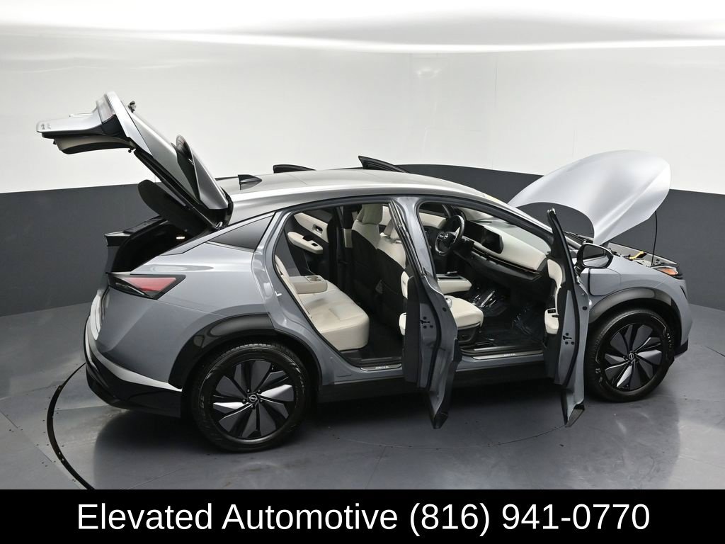 Used 2024 Nissan Ariya AWD image 35