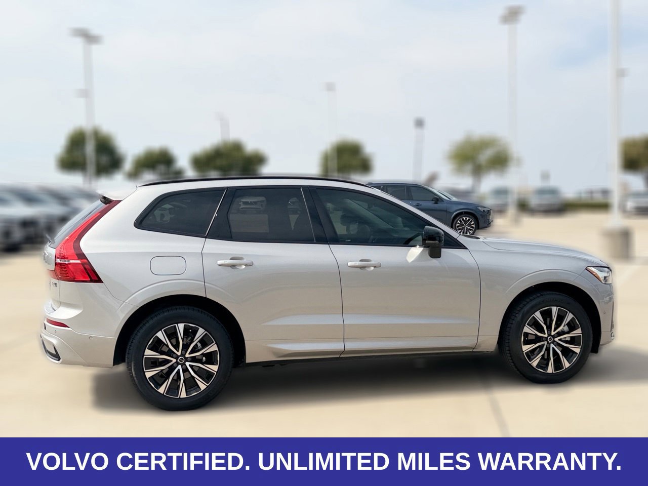 Certified 2025 Volvo XC60 B5 Plus AWD/4WD image 11