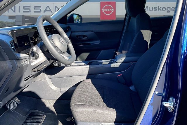 New 2027 Nissan Kicks S FWD image 7