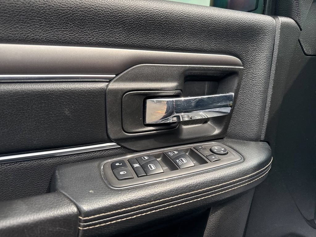 Used 2021 RAM 1500 Warlock AWD/4WD image 12