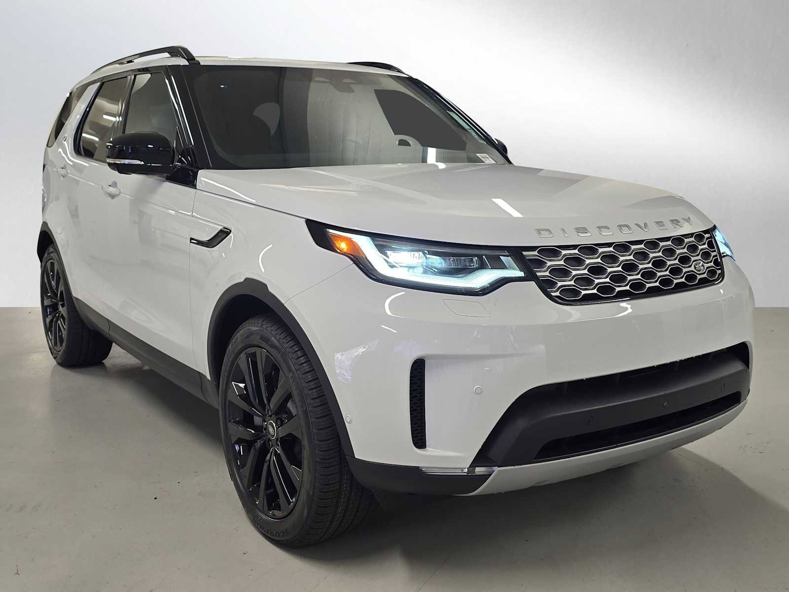 New 2026 Land Rover Discovery S AWD/4WD image 7