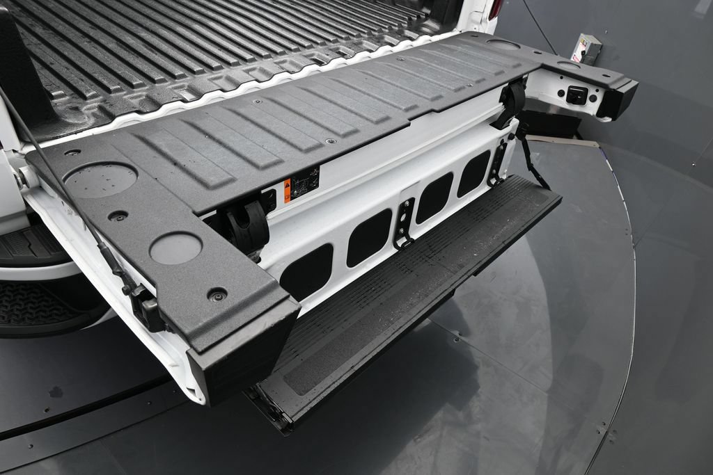 Used 2026 Chevrolet Silverado 1500 RST RWD image 36