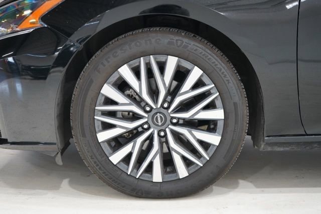 Used 2023 Nissan Altima 2.5 SV image 11