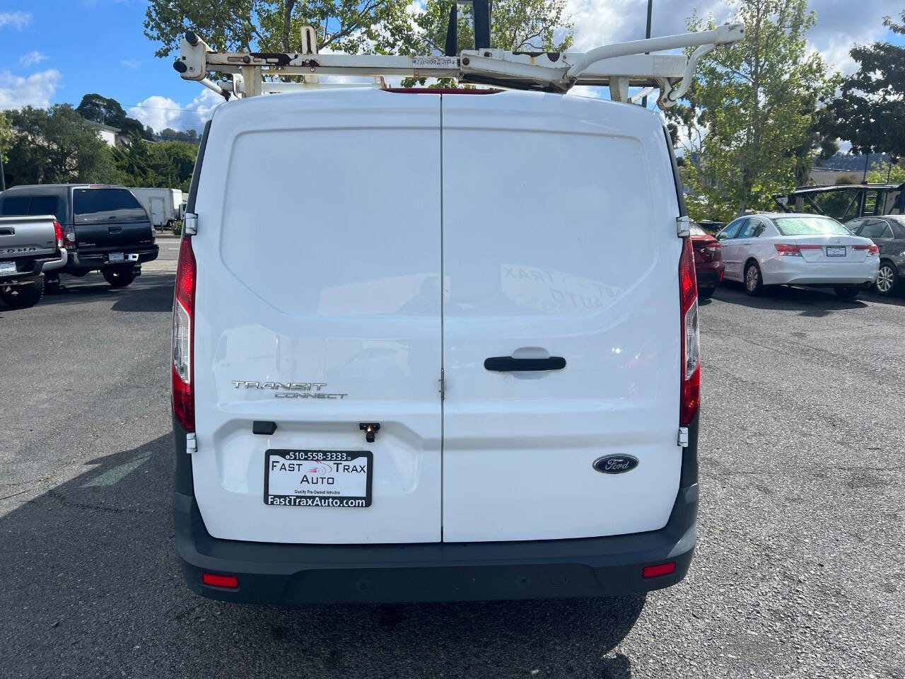Used 2017 Ford Transit Connect XLT image 7