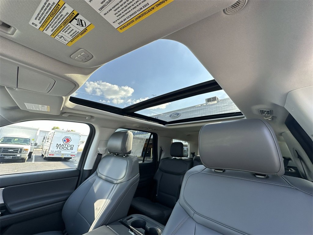 New 2025 Ford Expedition Active image 22